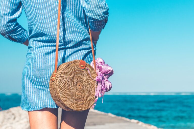 Le sac en paille : un accessoire tendance