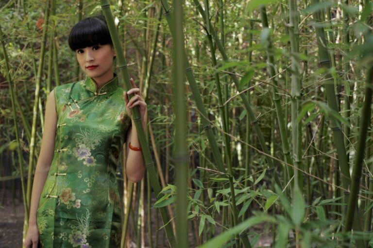 femme-en-robe-chinoise